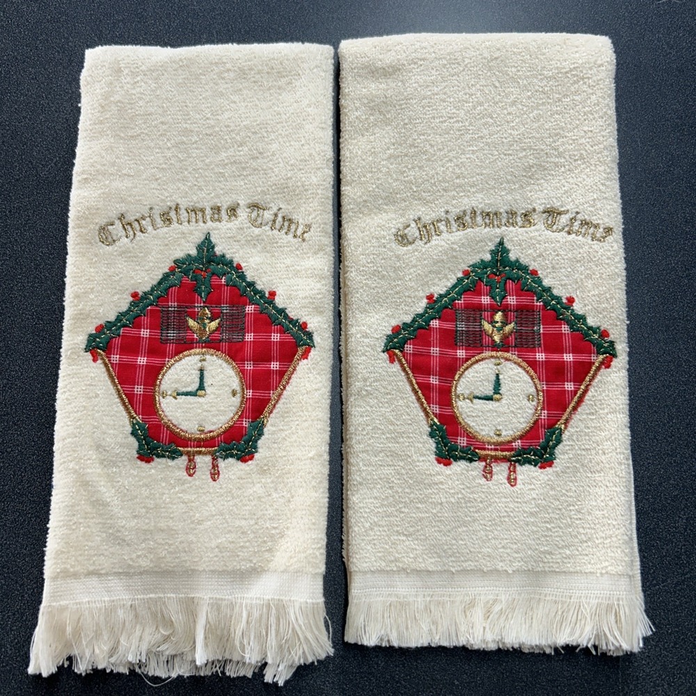 Vintage Christmas Dish Kitchen‎ Towels Embroidered Christmas Cuckoo Clock